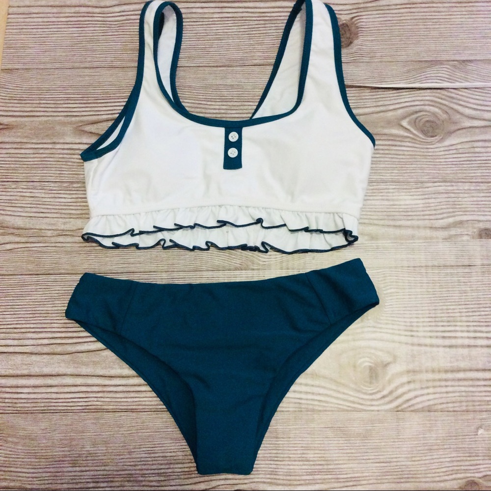 White Ruffled Green Cheeky Bikini XS NWOT